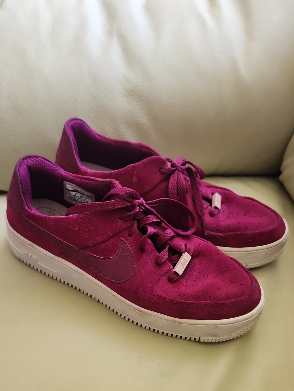 Nike Women’s Air Force 1's Low-Top Platform Suede Sneakers — Magenta 11.5 - Picture 2 of 8
